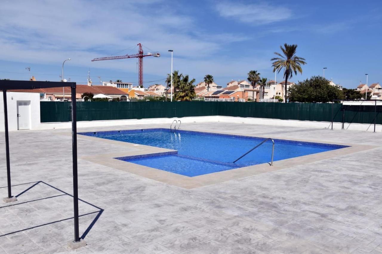 Casa Alex Torrevieja- Holiday House - Con Piscina Comunitaria Exterior foto